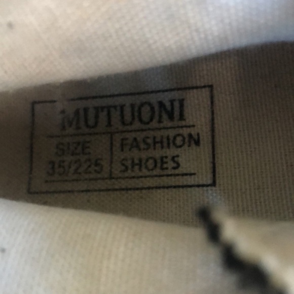 Converse-style shoes with Manga characters - Picture 5 of 5